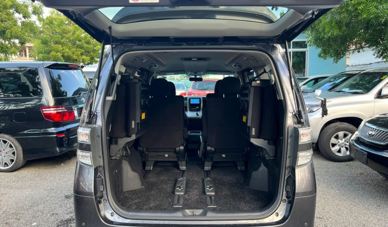 
								Toyota Vellfire full									