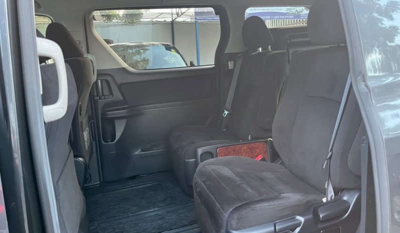 
								Toyota Vellfire full									