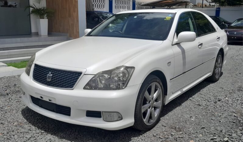 
								Toyota Crown full									