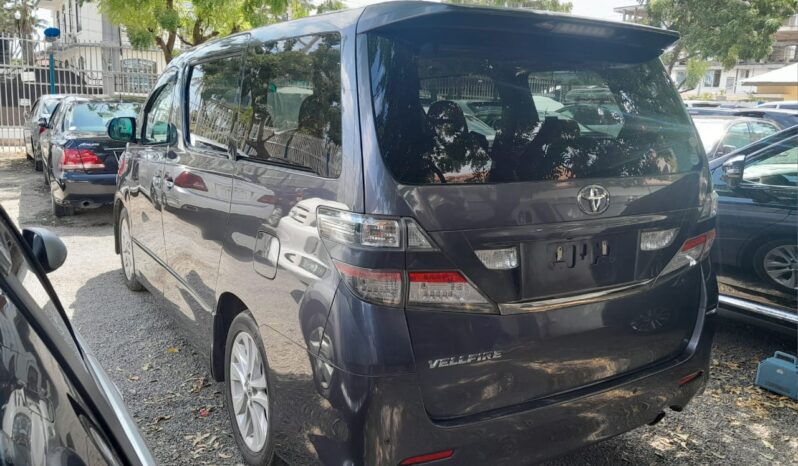 
								Toyota Vellfire full									