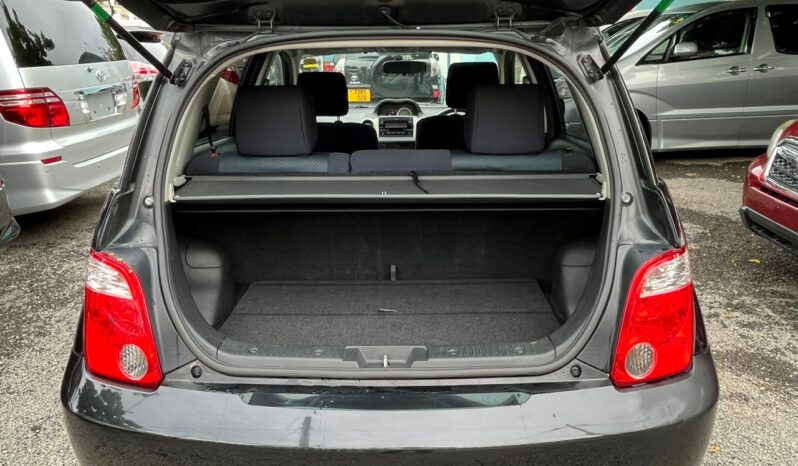 
								Toyota IST full									