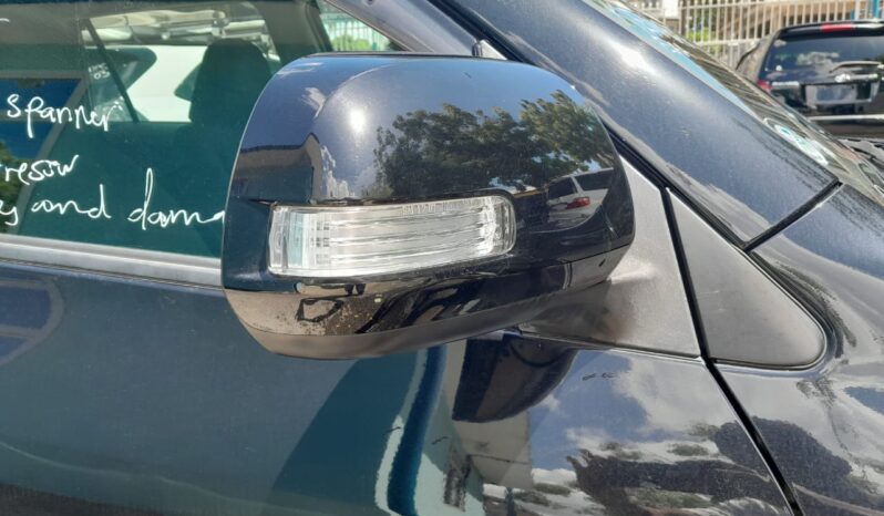 
								Toyota Vanguard full									