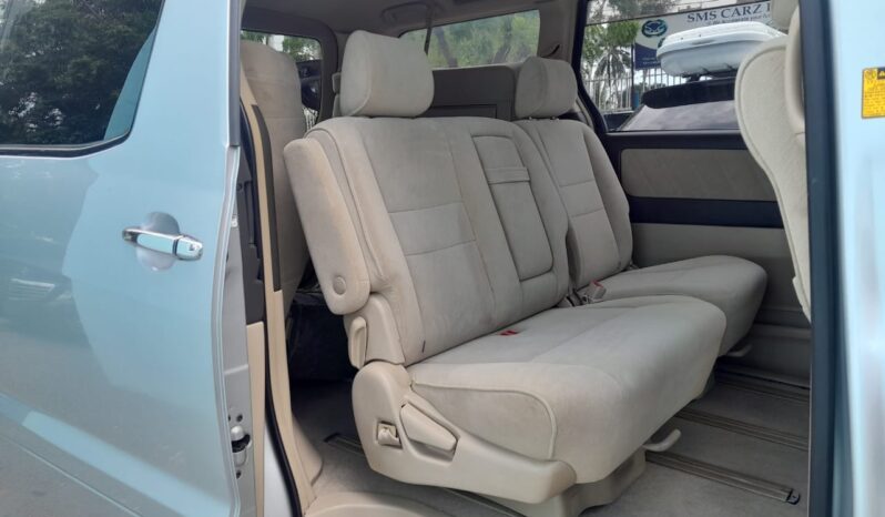
								Toyota Alphard full									