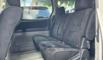 
									Toyota Alphard full								