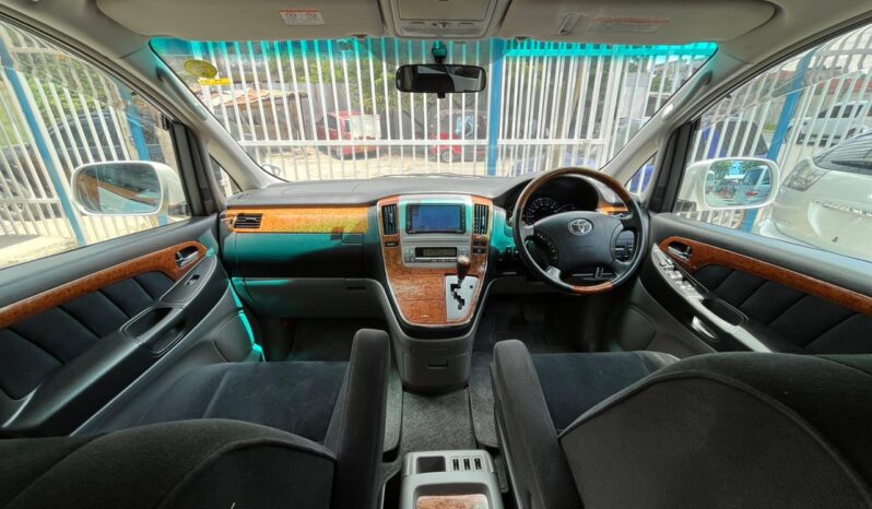 
								Toyota Alphard full									