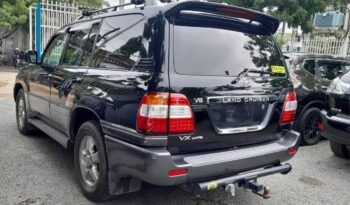 
									Toyota LandCruiser full								