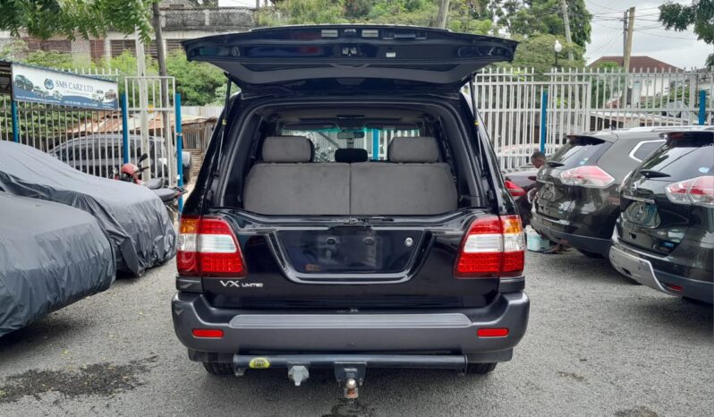 
								Toyota LandCruiser full									