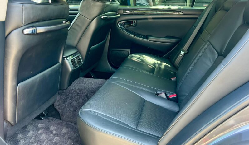 
								Subaru Forester full									