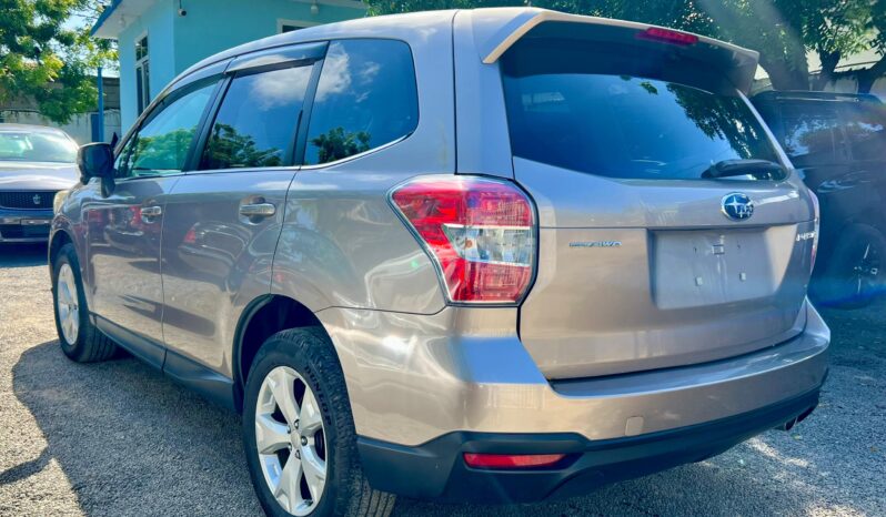 
								Subaru Forester full									