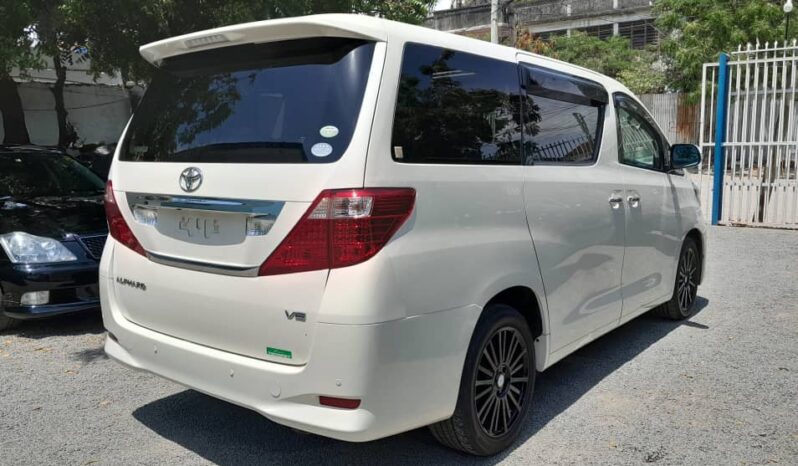 
								Toyota Alphard full									
