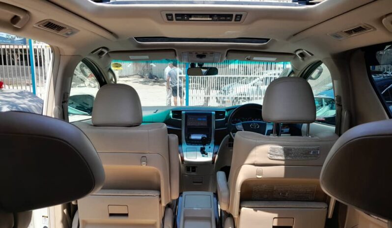 
								Toyota Alphard full									