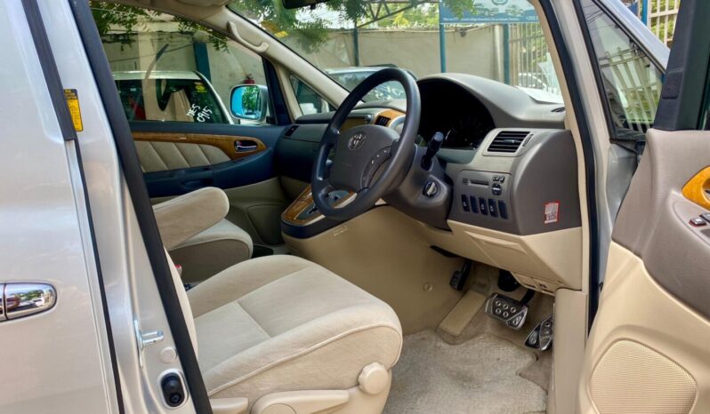 
								Toyota Alphard full									