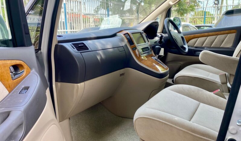 
								Toyota Alphard full									