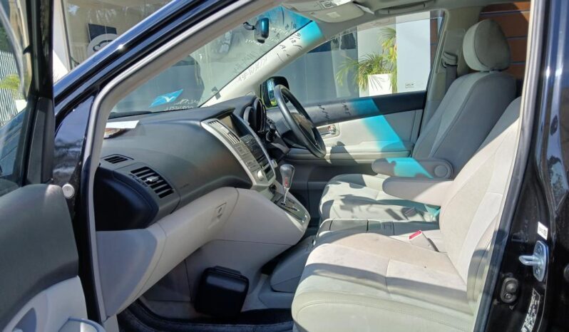 
								Toyota Harrier full									