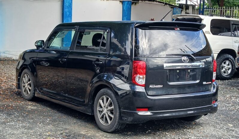 
								Toyota Rumion full									