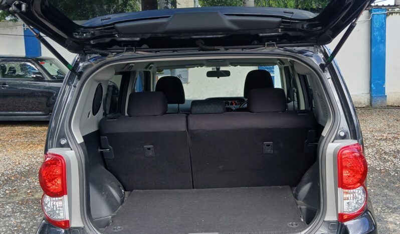 
								Toyota Rumion full									