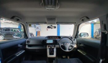 
									Toyota Rumion full								