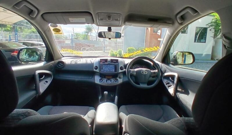 
								Toyota Vanguard full									